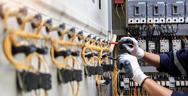 Professional Electrician technician working in Roslyn, NY